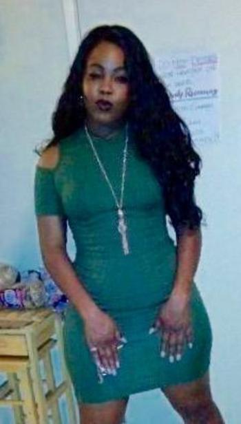 , 19  female escort, Visalia