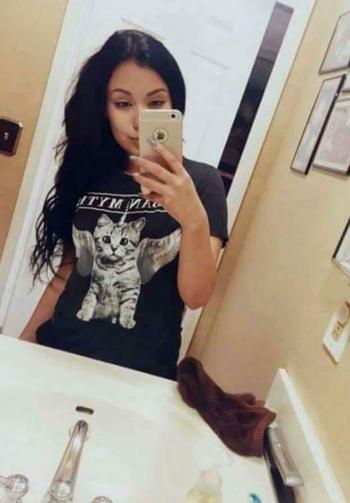 , 19  female escort, Visalia