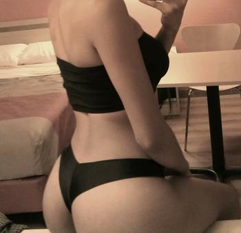 , 19  female escort, Visalia