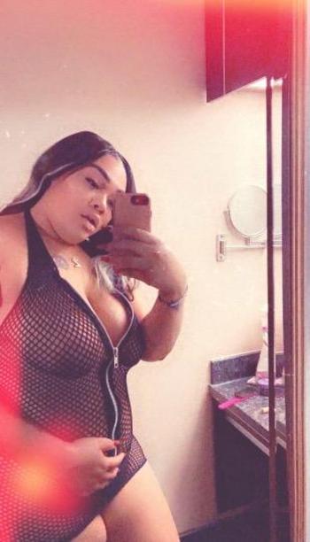Nadia, 26  female escort, Visalia
