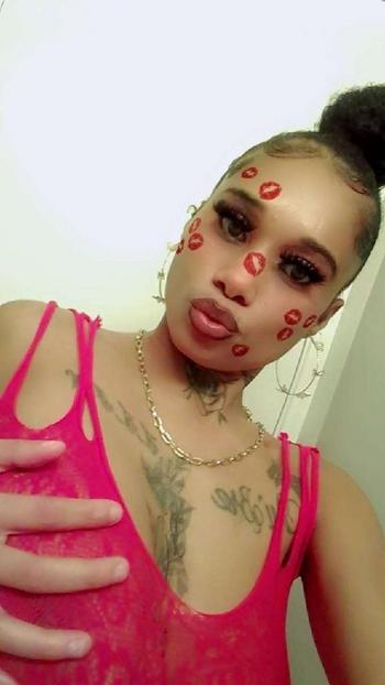 Pretty, 31  female escort, Visalia