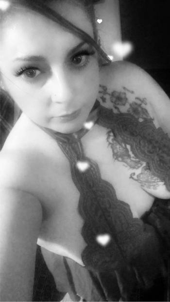 Kandi, 33  female escort, Visalia