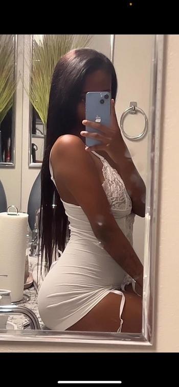Rich, 24  female escort, Visalia