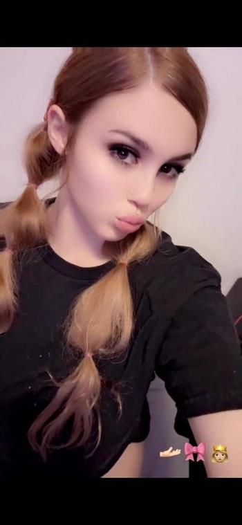 Doll, 21  female escort, Visalia