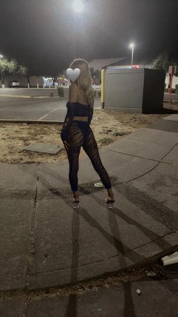 Kim, 26  female escort, Visalia